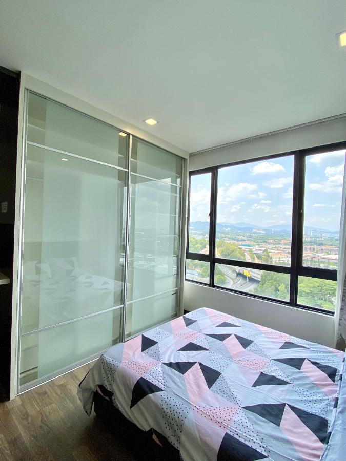 Landmark Residence 2, Studio For 2 Pax, High Floor, Nice View, Free Parking, Budget Stay กาจัง ภายนอก รูปภาพ