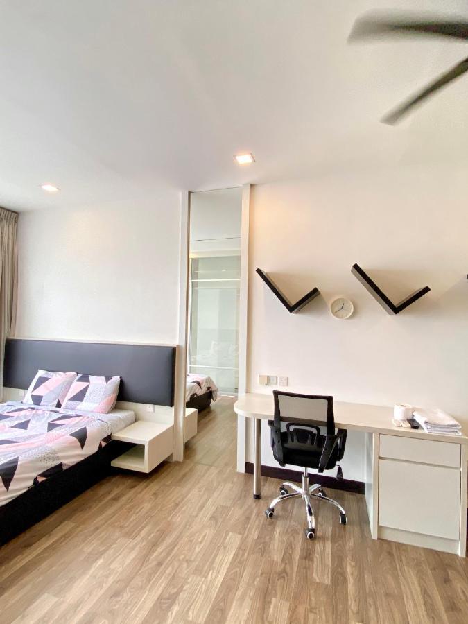 Landmark Residence 2, Studio For 2 Pax, High Floor, Nice View, Free Parking, Budget Stay กาจัง ภายนอก รูปภาพ