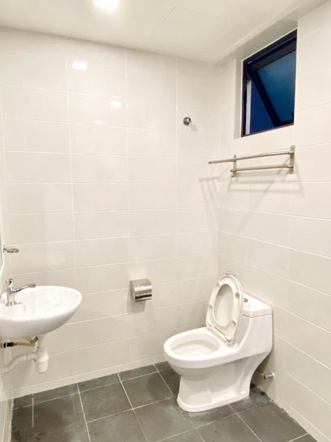 Landmark Residence 2, Studio For 2 Pax, High Floor, Nice View, Free Parking, Budget Stay กาจัง ภายนอก รูปภาพ