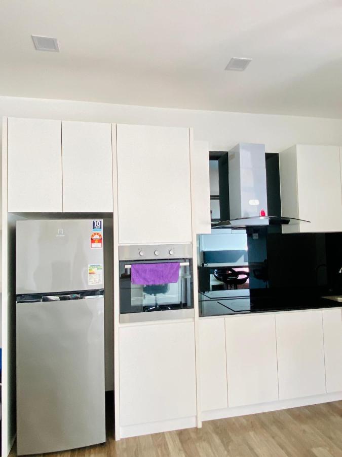 Landmark Residence 2, Studio For 2 Pax, High Floor, Nice View, Free Parking, Budget Stay กาจัง ภายนอก รูปภาพ